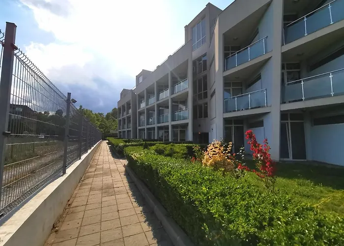 градина - с една спалня в комплекс черноморска звезда *